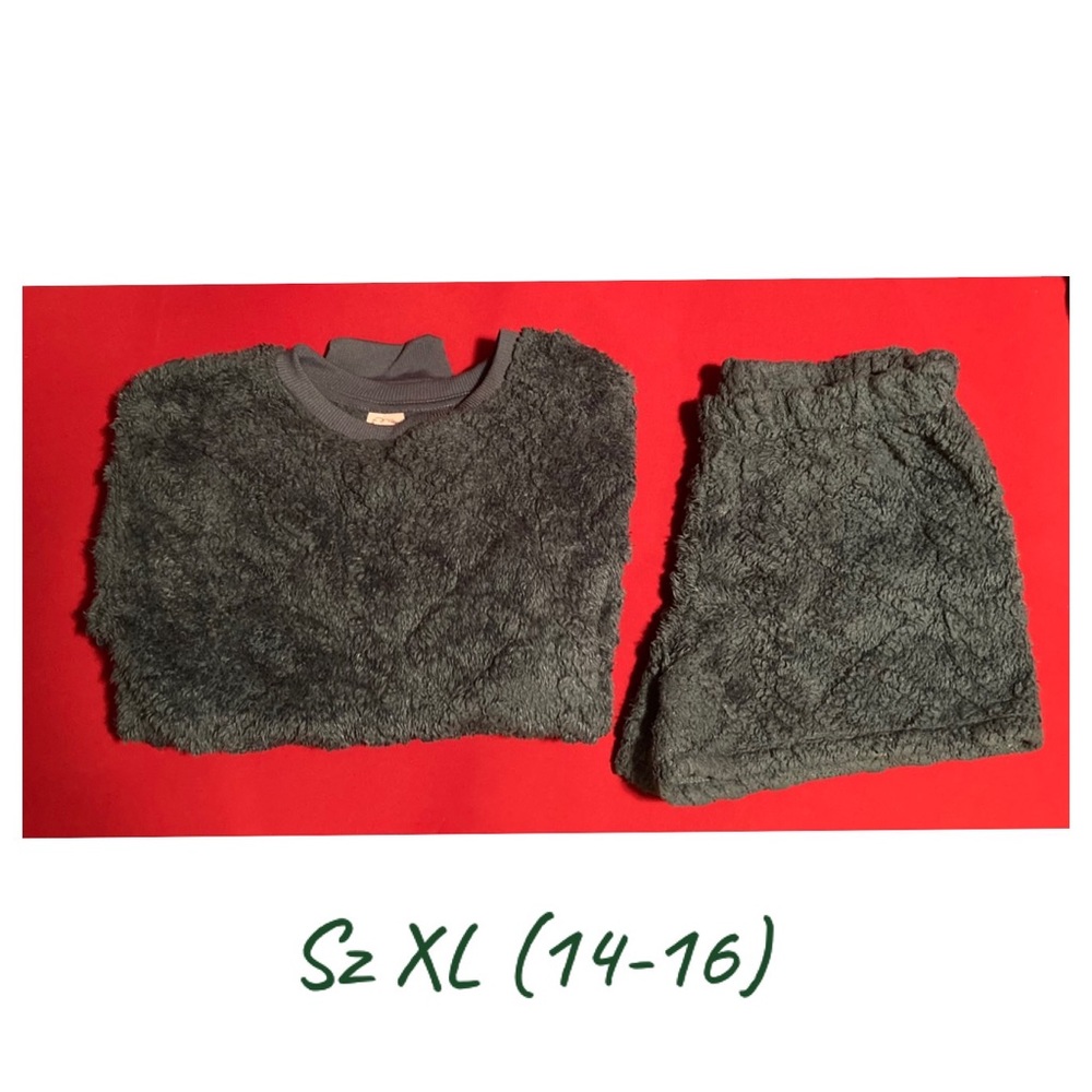 🚫ITEM SOLD🚫Big girls Pj set